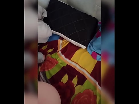 ❤️ Hevjîna min li malê bi tenê dimîne ji ber ku mêrê wê diçe betlaneyê û ez firsendê distînim ku ez wê biçînim û kerê wê bi şîr tijî bikim. ️❌ Porno li ku.pornobot.ru ❤